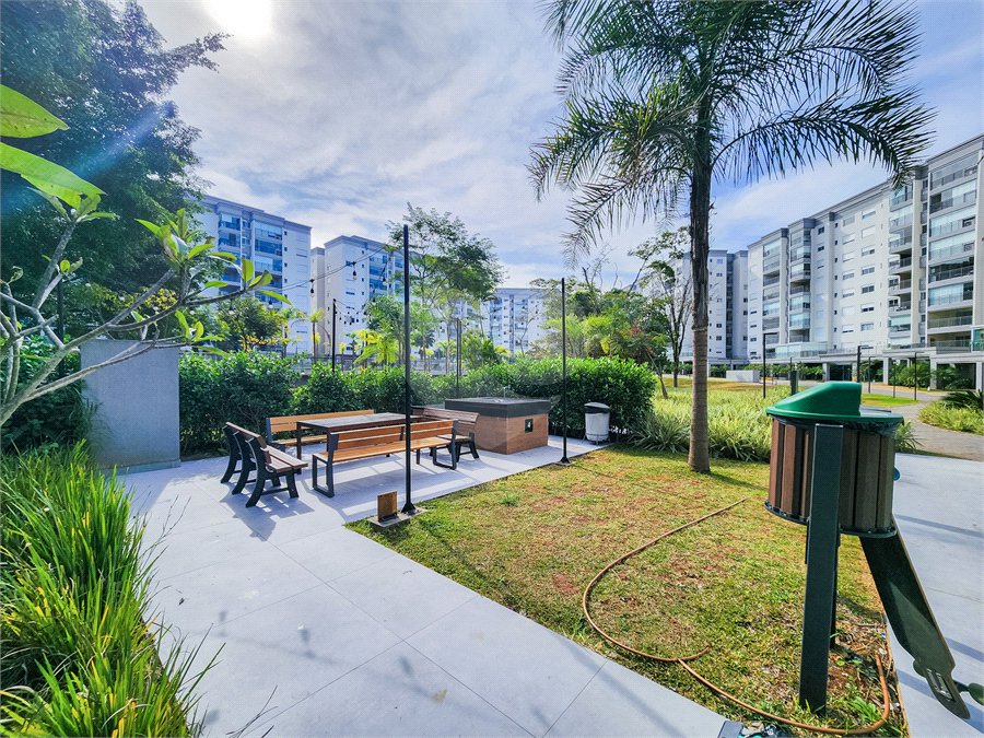 Apartamento à venda com 3 quartos, sendo 1 suíte, em Santo Amaro, São Paulo, SP