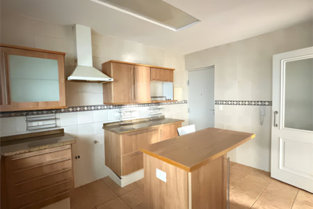 Apartamento à venda com 3 quartos, sendo 1 suíte, em Cerqueira César, São Paulo, SP