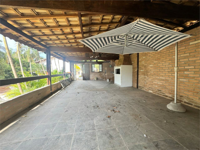 Casa à venda com 5 quartos, sendo 2 suítes,  no condomínio Sausalito, Mairiporã - SP
