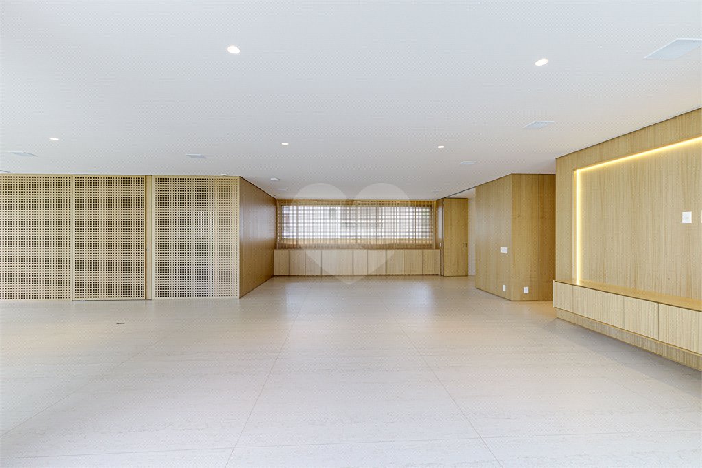 Apartamento à venda com 4 suítes em Moema, São Paulo, SP