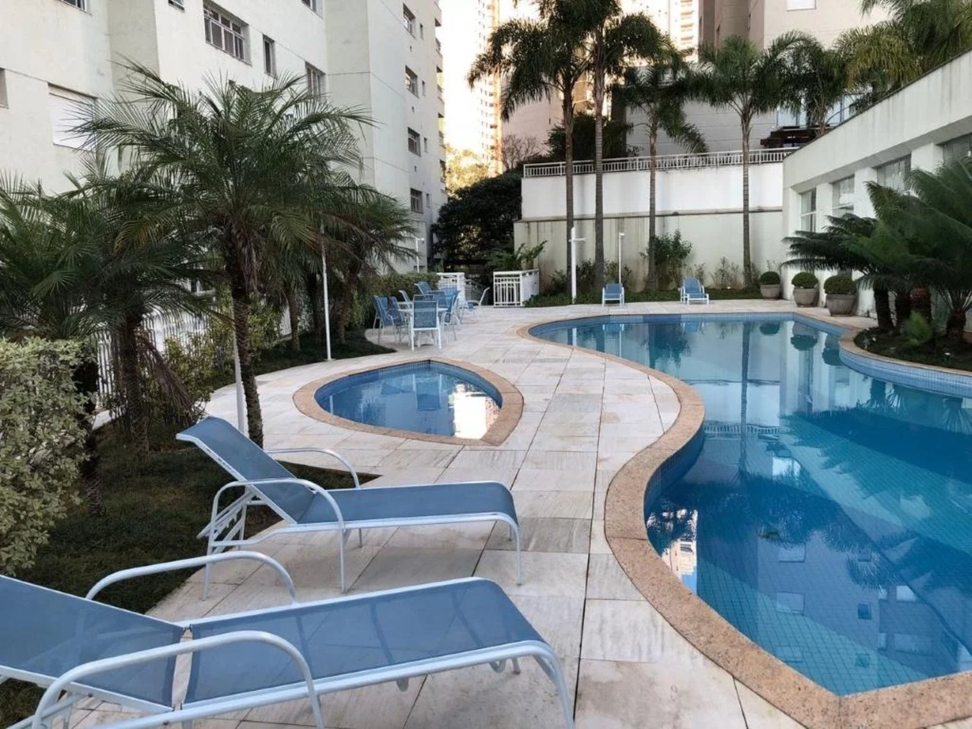 Apartamento à venda com 3 suítes em Vila Suzana, São Paulo, SP