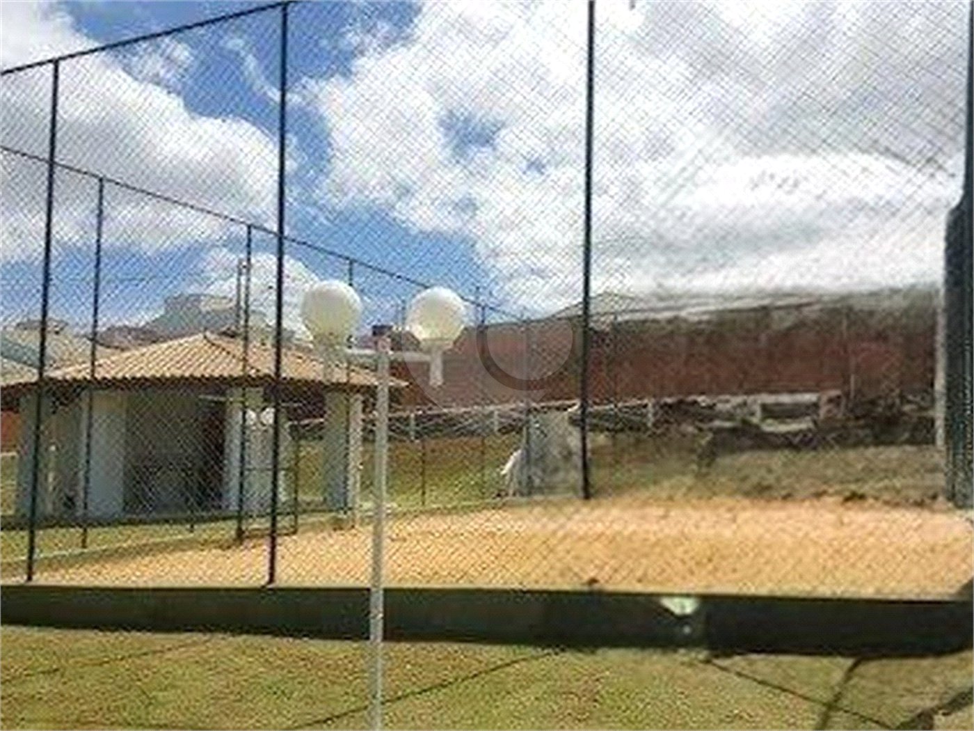 Casa à venda com 3 quartos, sendo 1 suíte, no condomínio Horto Florestal Villagio, Sorocaba - SP