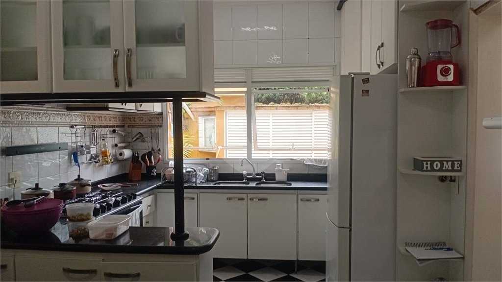 Casa à venda com 4 quartos, sendo 2 suítes, no condomínio Canamari, São Paulo - SP