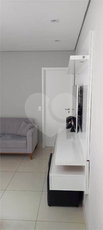 Apartamento à venda com 3 quartos, sendo 1 suíte,  em Parque Santana, Mogi das Cruzes, SP