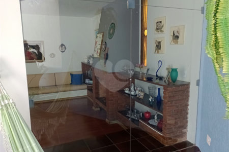 Casa à venda com 4 quartos, sendo 1 suíte, em Vila Rosa, Itapetininga, SP