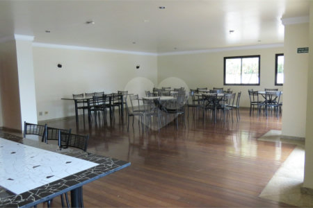 Apartamento à venda com 4 quartos, sendo 2 suítes,  em Cambuí, Campinas, SP