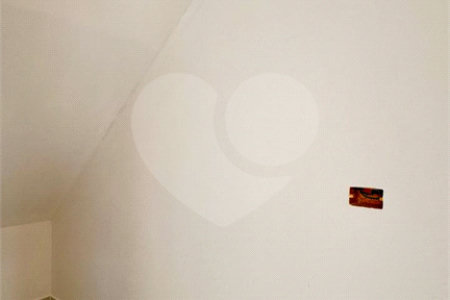 Casa à venda com 3 quartos, sendo 1 suíte, no condomínio Miguel Comitre, Poá - SP