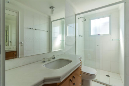 Apartamento à venda com 3 suítes em Campo Belo, São Paulo, SP