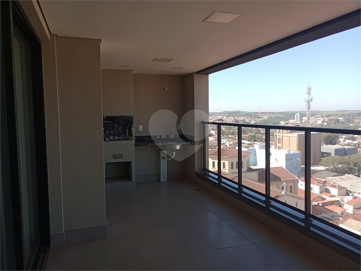 Apartamento à venda com 3 suítes no Centro, Itapetininga, SP