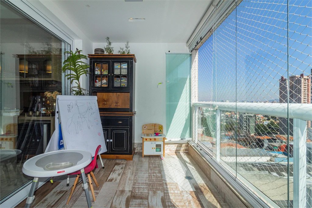 Apartamento à venda com 3 suítes em Alto da Lapa, São Paulo, SP