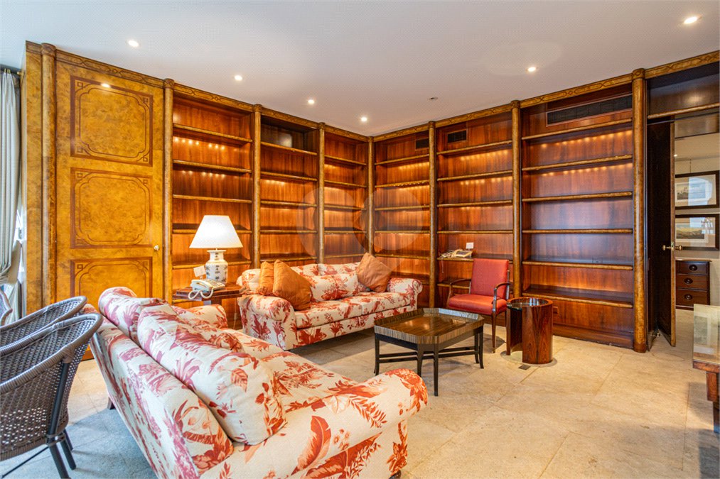 Apartamento à venda com 4 suítes em Jardim Paulistano, São Paulo, SP