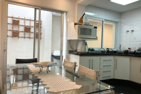 Casa à venda com 3 suítes em Santana, São Paulo, SP