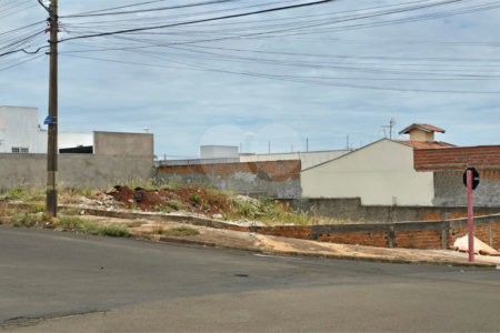 Terreno à venda em Jardim Universal, Araraquara, SP