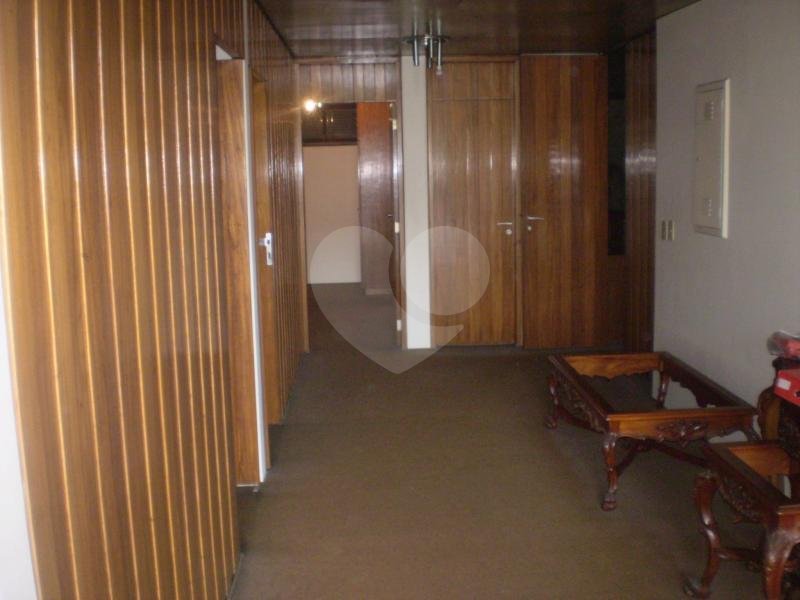 Sobrado à venda com 7 quartos, sendo 4 suítes, em Jardim Petrópolis, São Paulo, SP