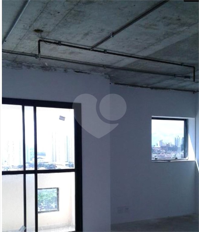Excelente sala comercial com 36 m² e vaga para auto no Carrão.