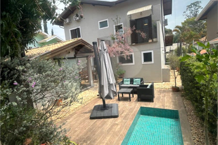 Viva com Exclusividade em Casa no Condomínio Vila Braziliana – Valinhos/SP