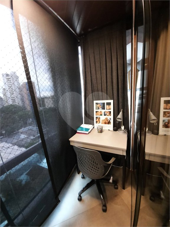 Apartamento de 257m² a venda em Moema, reformado, 4 dorms, 3 suítes, fora de rota,, 4 vagas
