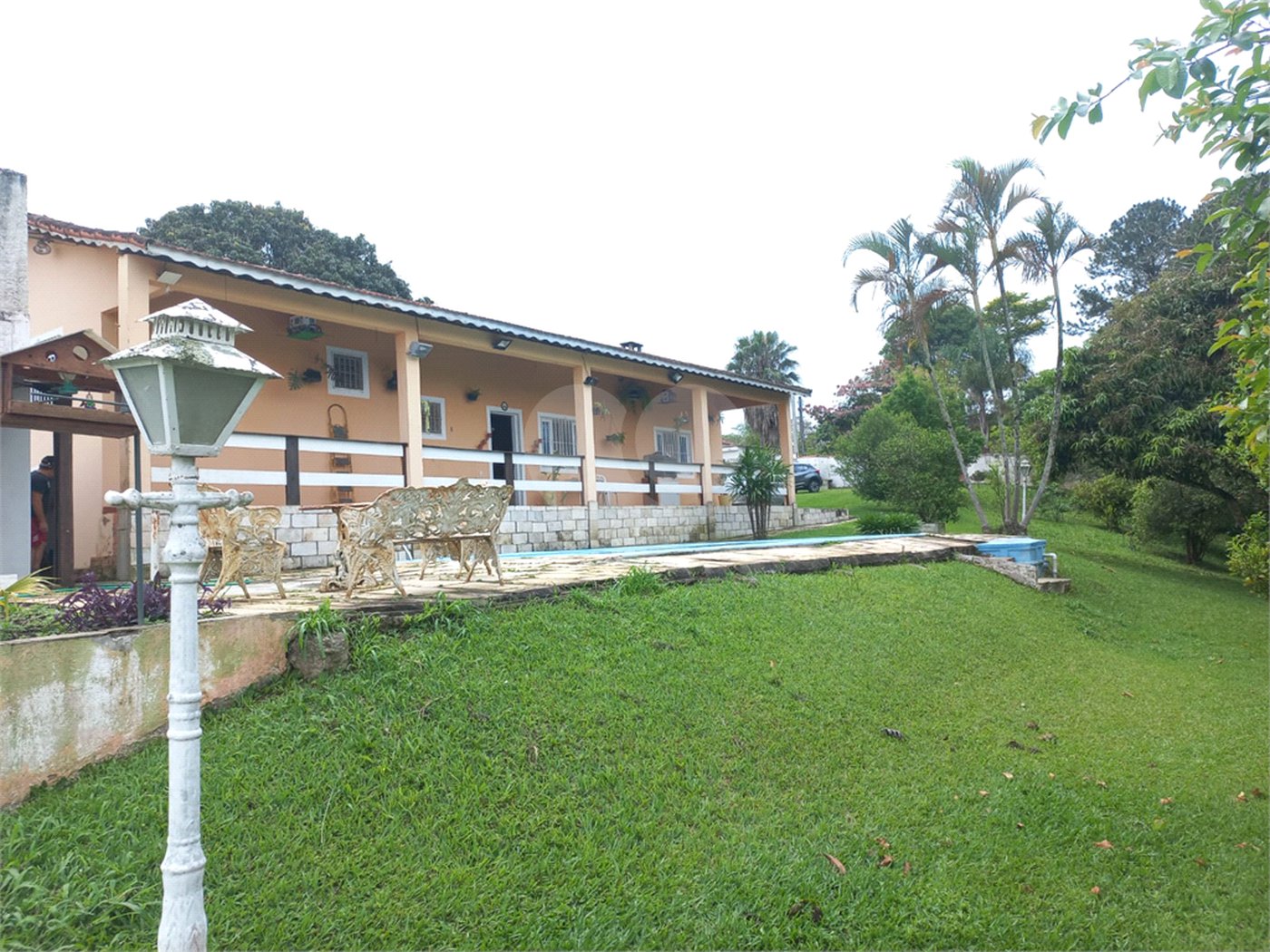 Casa à venda com 4 quartos, sendo 2 suítes, no condomínio Residencial Ypeville, Mairiporã - SP
