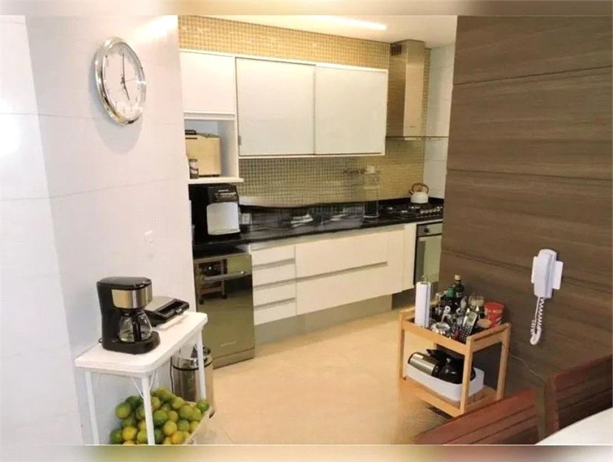 Cobertura para alugar com 4 quartos, sendo 3 suítes, em Vila Morse, São Paulo, SP