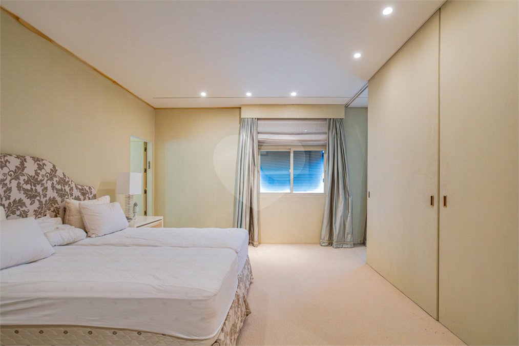 Apartamento à venda com 4 suítes em Jardim Paulistano, São Paulo, SP