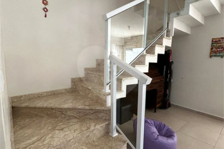 Sobrado à venda com 3 quartos, sendo 1 suíte,  em Villa Di Cesar, Mogi das Cruzes, SP