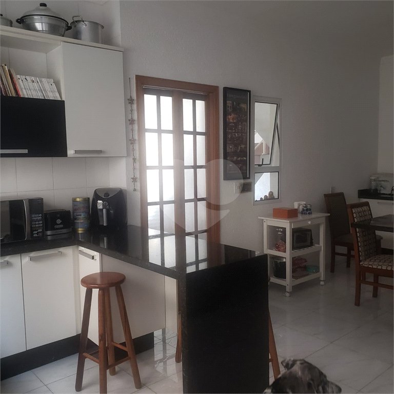 Sobrado à venda com 3 quartos, sendo 1 suíte, em Tremembé, São Paulo, SP