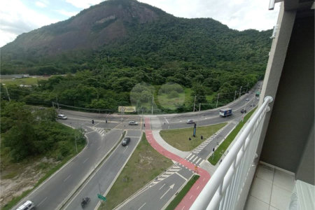 Apartamento à venda com 3 quartos, sendo 1 suíte, em Camorim, Rio de Janeiro, RJ