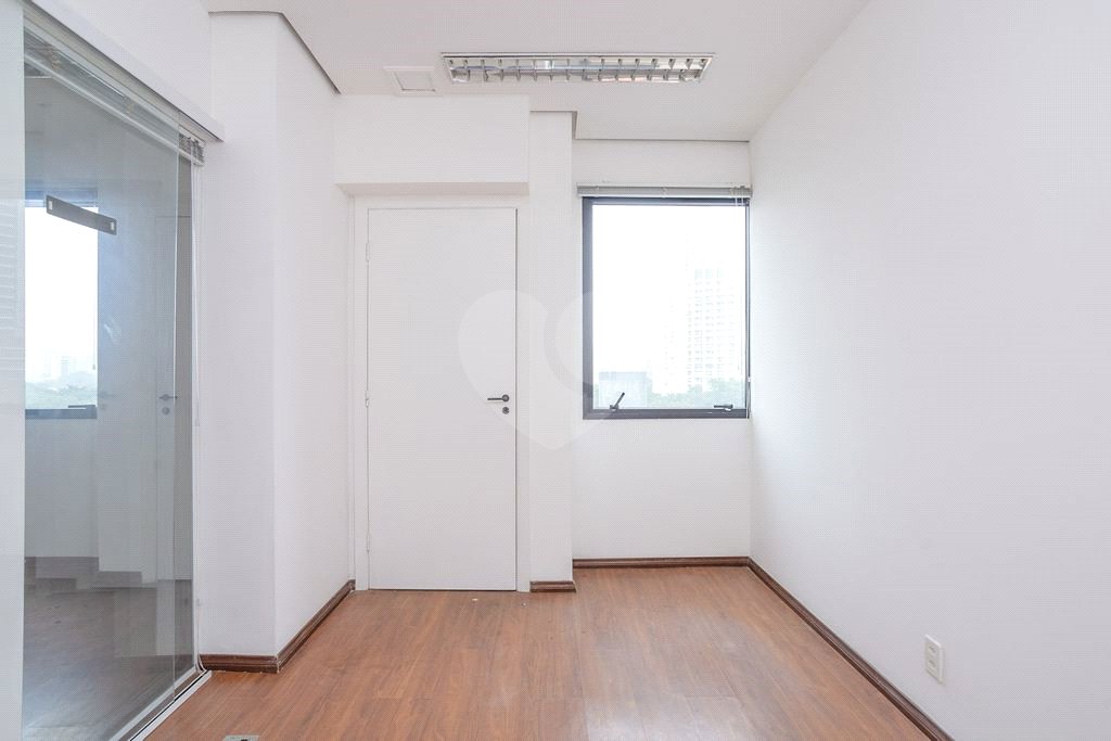 Sala à venda em Vila Olímpia, São Paulo, SP