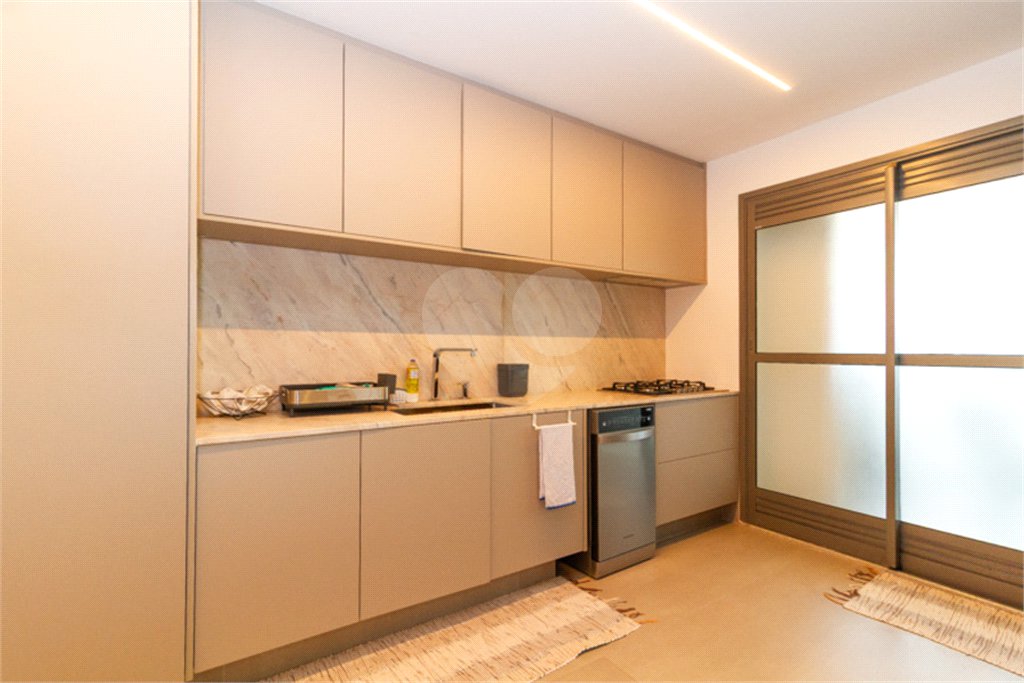 Apartamento à venda com 3 quartos, sendo 1 suíte, em Vila Mariana, São Paulo, SP