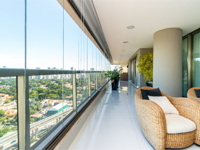 Apartamento à venda com 4 quartos, sendo 3 suítes,  em Campo Belo, São Paulo, SP