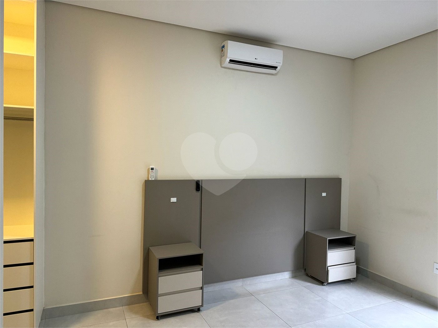 Casa à venda com 3 quartos, sendo 1 suíte, no condomínio Vila Ytu, Indaiatuba - SP