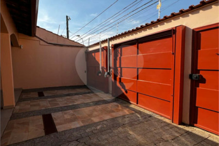 Sobrado à venda com 3 quartos, sendo 2 suítes,  em Alto Ipiranga, Mogi das Cruzes, SP