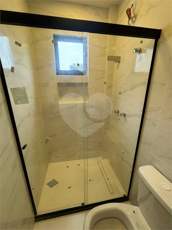 Casa à venda com 5 quartos, sendo 4 suítes, no condomínio Grand Park, Rio de Janeiro - RJ