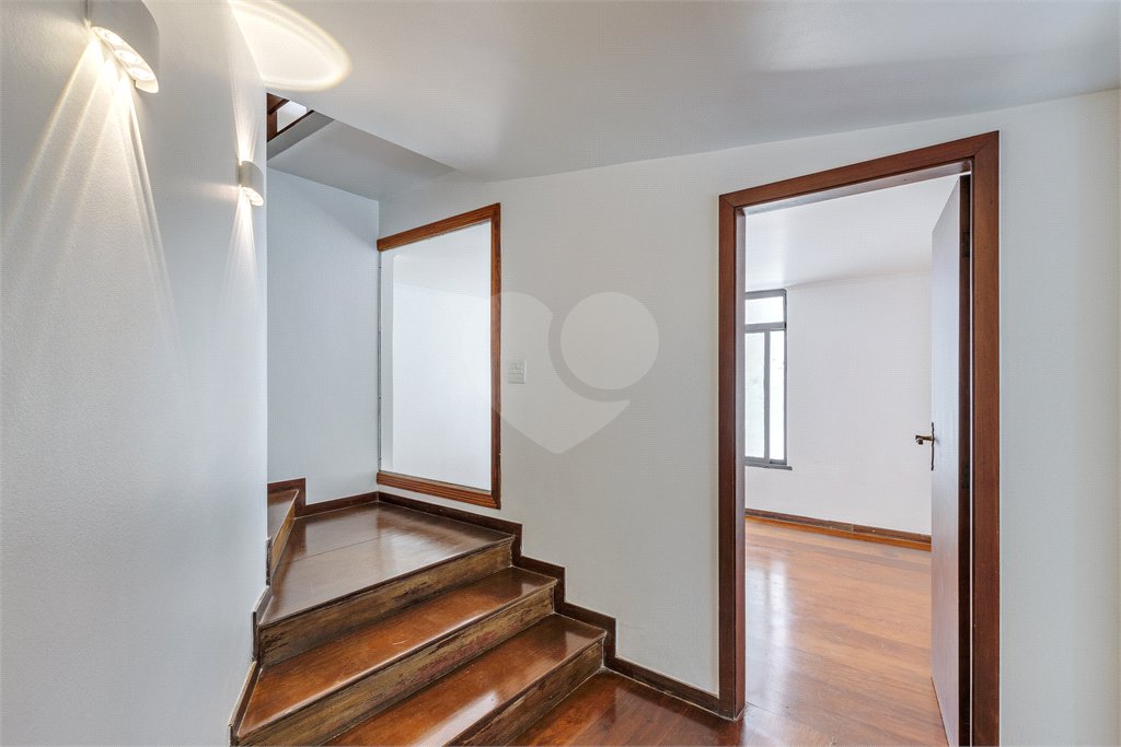 Casa à venda com 3 quartos, sendo 1 suíte,  em Granja Julieta, São Paulo, SP