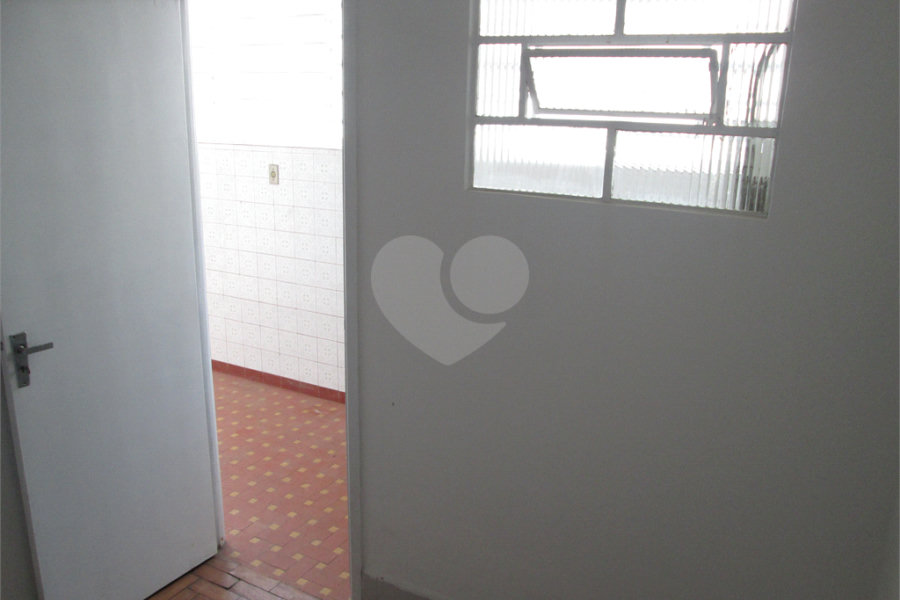 Sobrado à venda com 3 quartos em Horto, São Paulo, SP