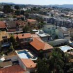 Casa à venda com 4 suítes em Vila Petrópolis, Atibaia, SP