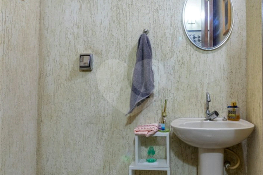 Casa à venda com 3 suítes em Santana, São Paulo, SP