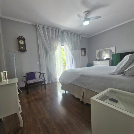 Casa à venda com 4 quartos, sendo 2 suítes, no condomínio Grape Village, Vinhedo - SP