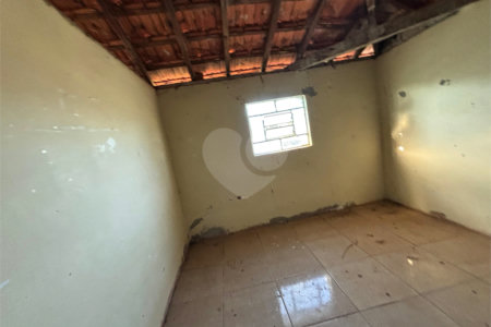 Sítio à venda com 3 quartos, sendo 1 suíte,  em Canta Galo, Itapetininga, SP