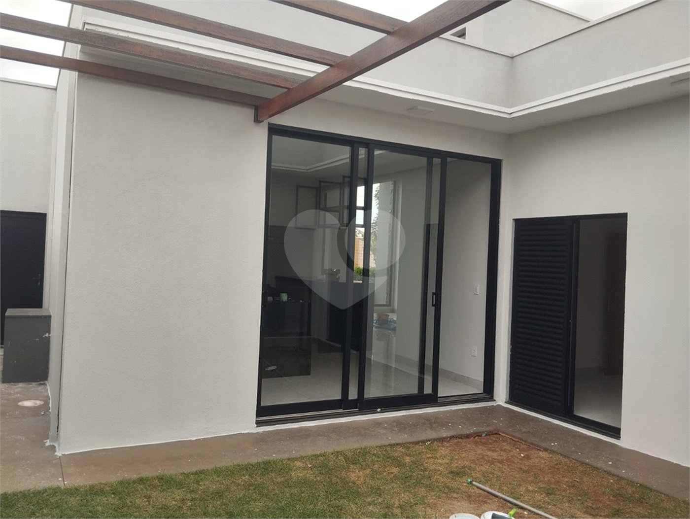 Casa para alugar com 3 quartos, sendo 1 suíte, no condomínio Residencial Reserva do Campo, Araraquara - SP