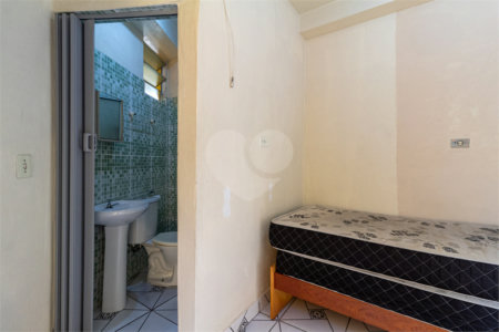 Casa à venda com 3 quartos, sendo 1 suíte, em Jardim Paris, São Paulo, SP