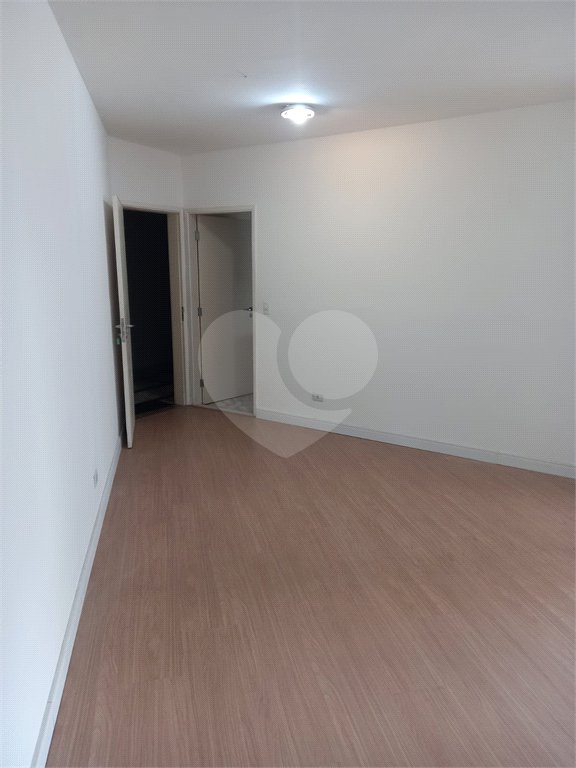 Apartamento à venda com 3 quartos, sendo 1 suíte,  em Vila Olímpia, São Paulo, SP