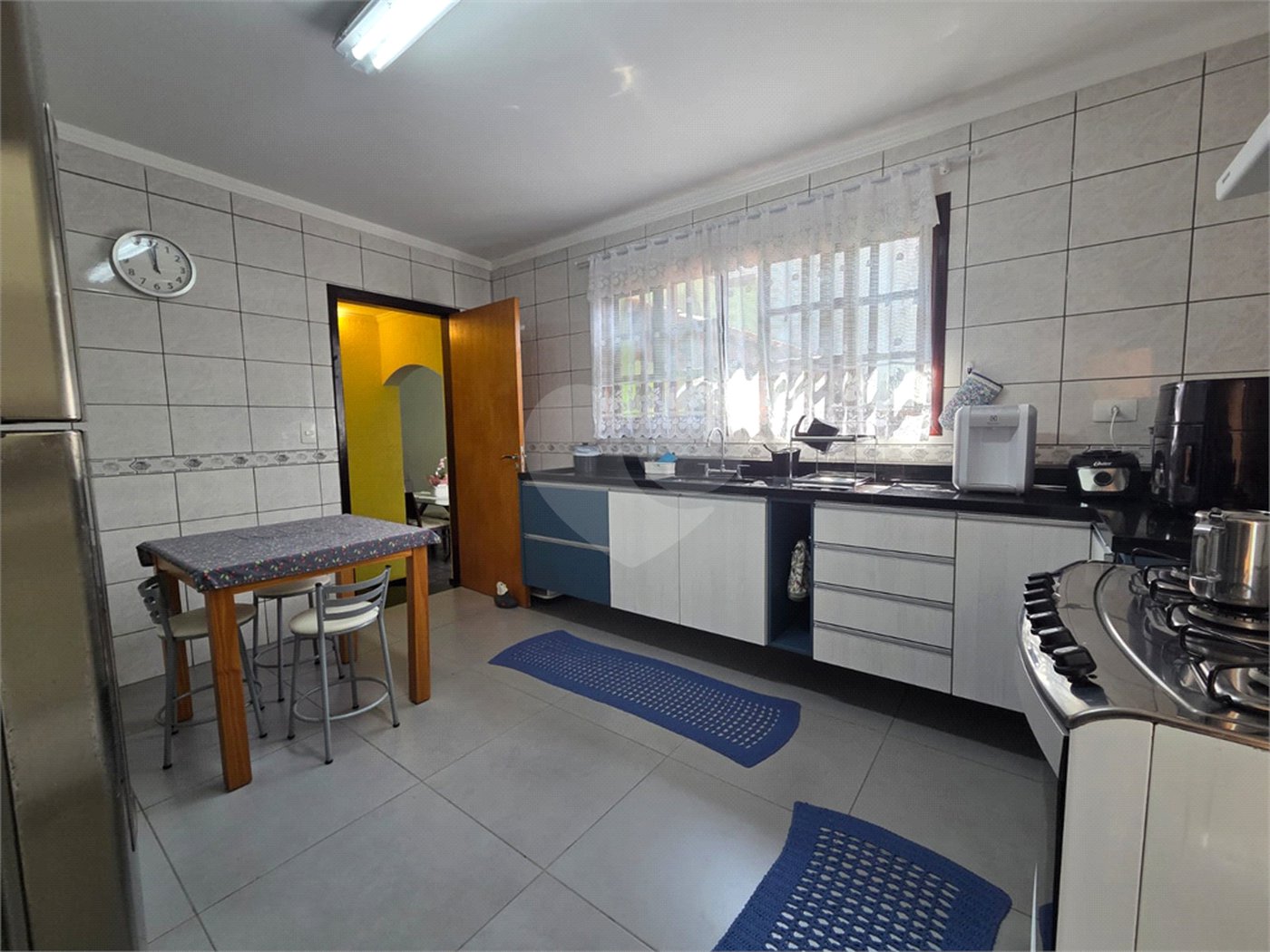 Casa à venda com 4 quartos, sendo 1 suíte, em Vila Paulo Silas, São Paulo, SP