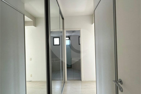 Apartamento à venda com 3 suítes em Vila Suzana, São Paulo, SP
