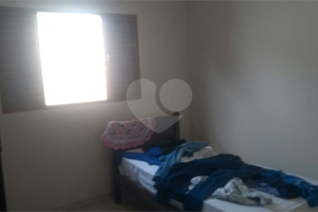 Casa térrea para venda ou locação no Santa Felícia.