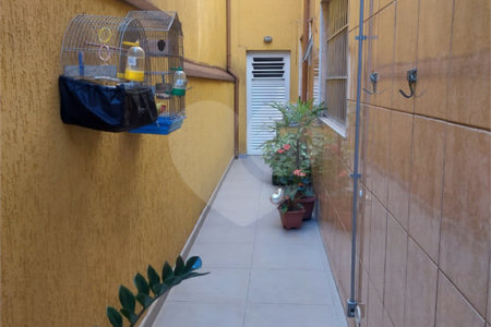 Sobrado à venda com 4 quartos, sendo 1 suíte,  em Vila Gustavo, São Paulo, SP