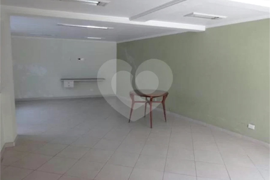 Casa à venda com 4 quartos, sendo 2 suítes, em Horto, São Paulo, SP