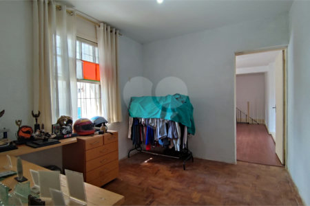 Sobrado à venda com 3 quartos, sendo 1 suíte,  em Chácara Santo Antônio, São Paulo, SP