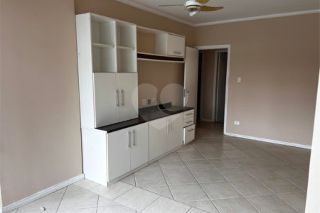 Apartamento à venda com 3 quartos, sendo 1 suíte, em Água Branca, São Paulo, SP