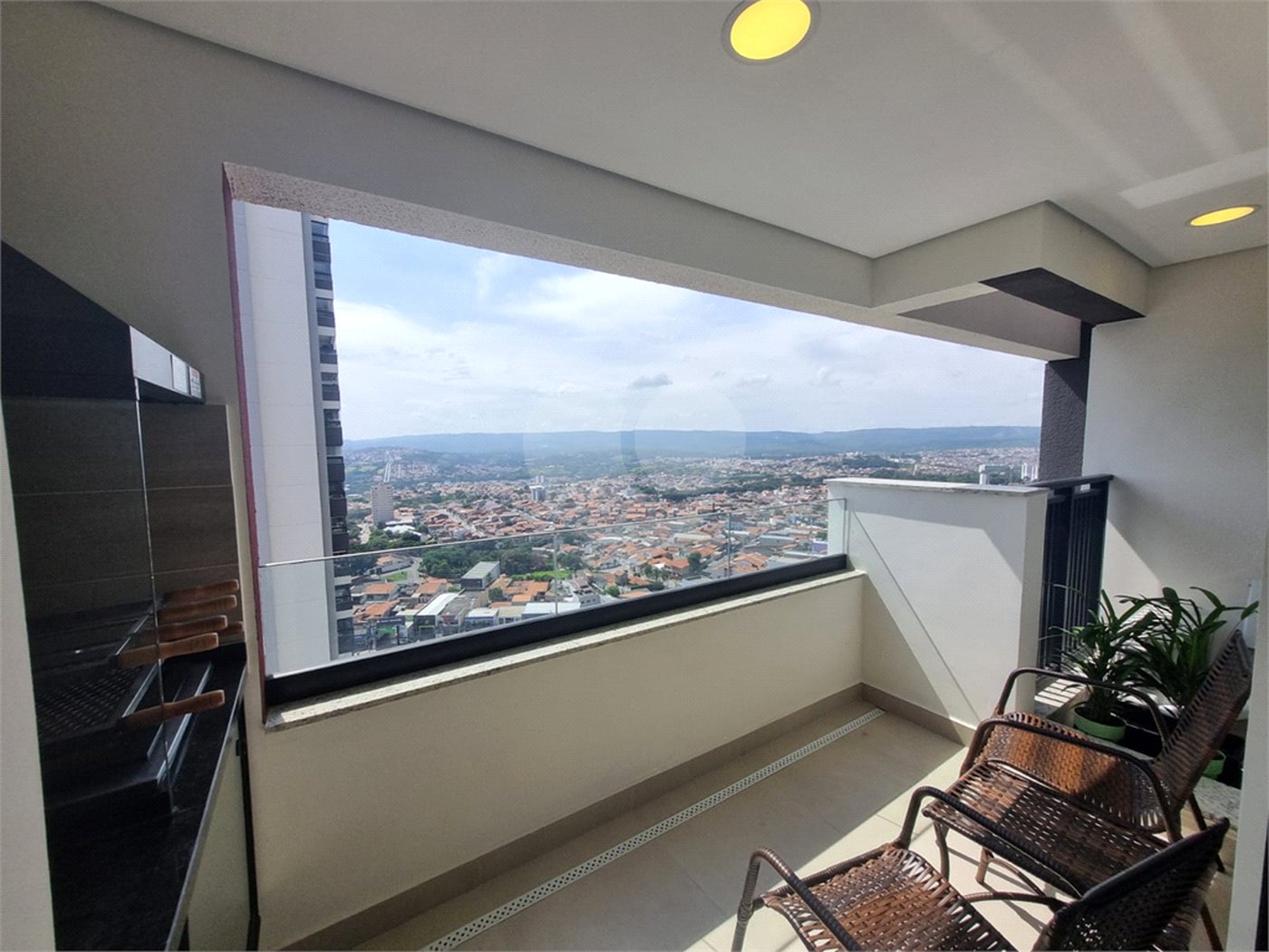 Apartamento à venda com 1 suíte em Parque Campolim, Sorocaba, SP